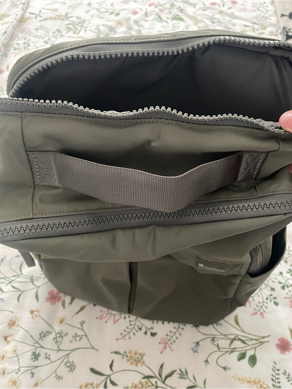 lululemon Everyday Backpack - Picture 3 of 6